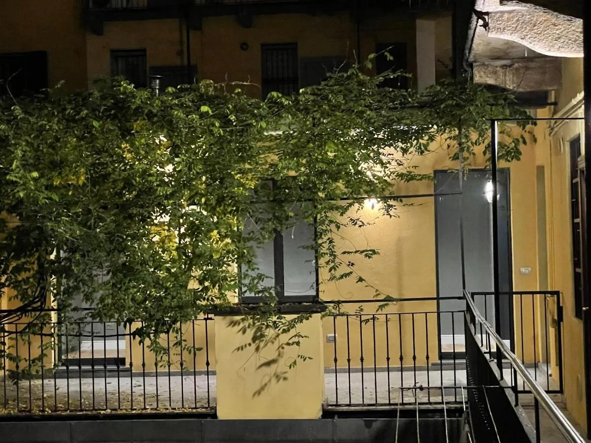 Deluxe Apartment Milan - Duomo - Milan Lin Airport