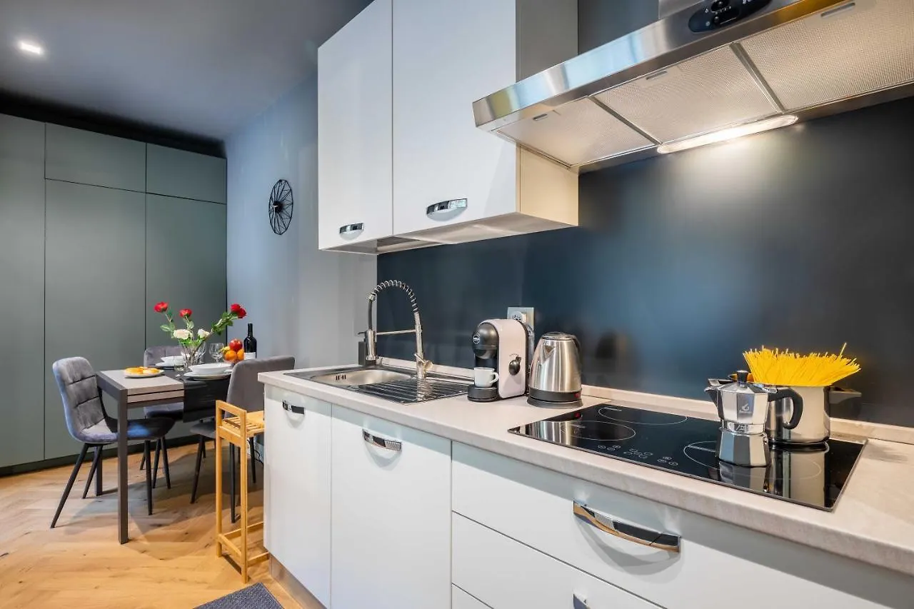 Deluxe Apartment Milan - Duomo - Milan Lin Airport